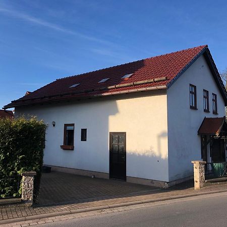 Ferienwohnung Familie Troeger Floh エクステリア 写真