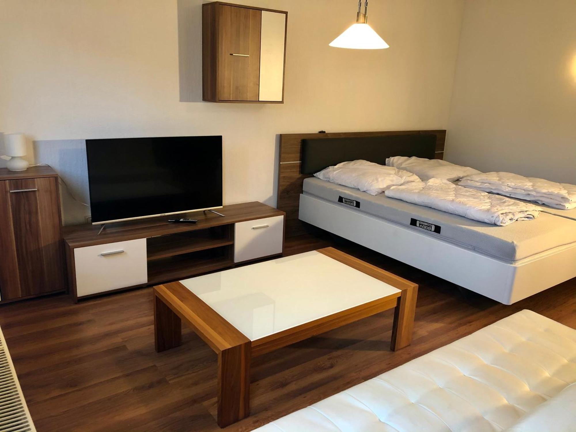Ferienwohnung Familie Troeger Floh エクステリア 写真